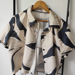 Chemise femme modèle "Pure"/ Women's shirt "Pure" model 002780