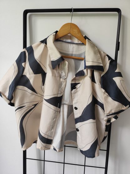 Chemise femme modèle "Pure"/ Women's shirt "Pure" model 002780